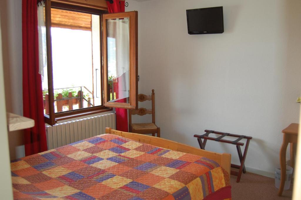 Au Bon Logis Hotel Risoul Quarto foto